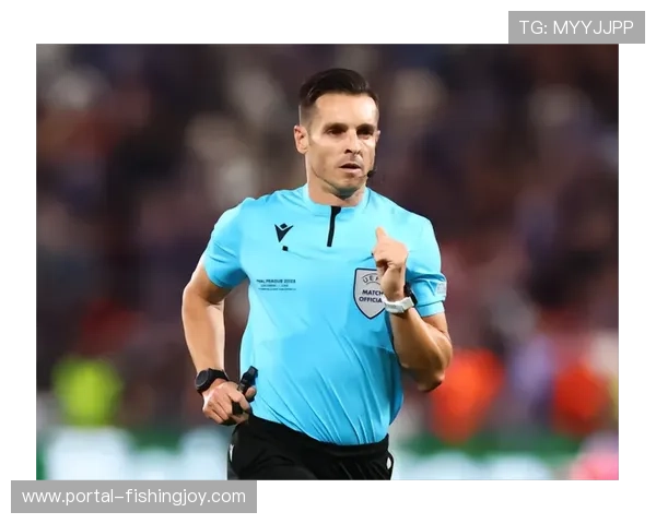 裁判希尔-曼萨诺因执法争议连续轮休,西甲推行绩效新政 裁判希尔-曼萨诺因执法争议连续轮休,西甲推行绩效新政