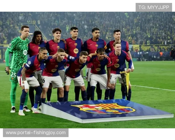 斯托伊奇科夫:享受巴萨岁月,高度评价弗里克执教 斯托伊奇科夫:享受巴萨岁月,高度评价弗里克执教